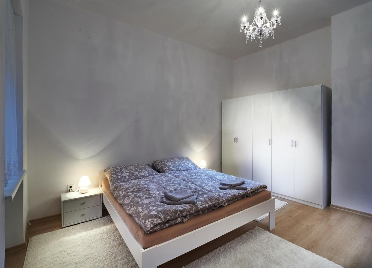 Apartman Bb Centrum Banská Bystrica Exterior foto