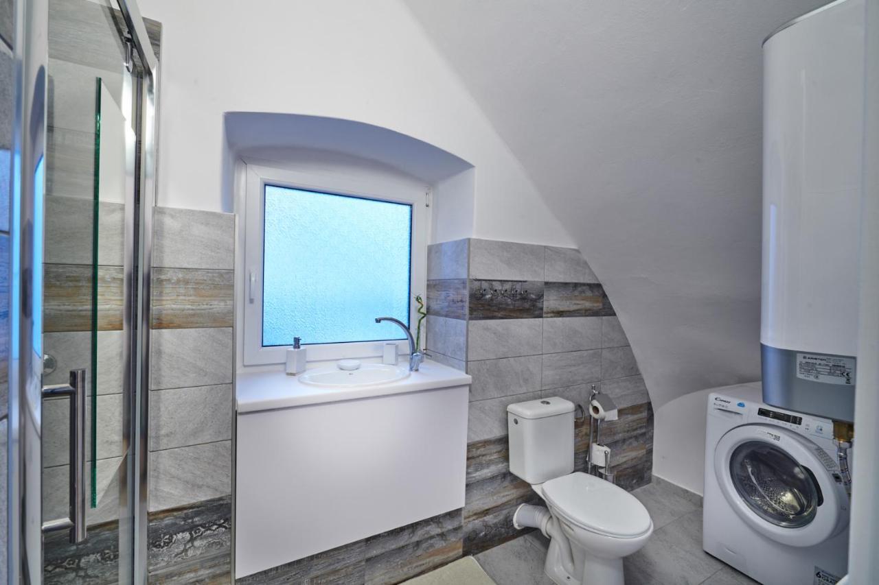 Apartman Bb Centrum Banská Bystrica Exterior foto