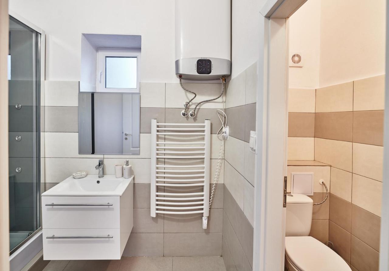 Apartman Bb Centrum Banská Bystrica Exterior foto